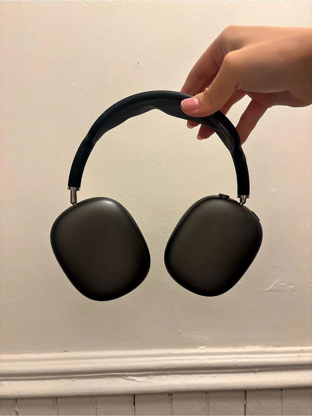 Apple AirPods Max Over-Ear Headphones in Black